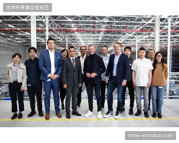 日本队凭借史上最“欧洲化”的阵容班底，欲在身体对抗层面与荷兰队进行全面博弈
